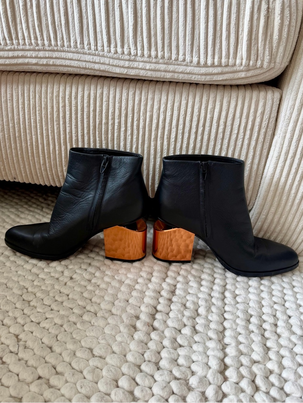Size 40 Alexander Wang Gabi ankle boots Black leather with rose gold heel